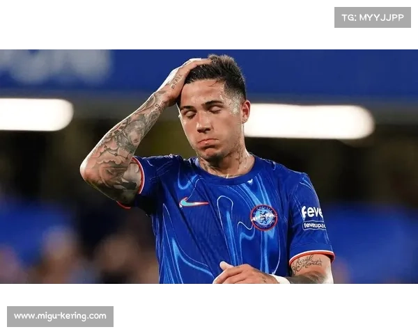 恩佐破门瞬间点燃客场，切尔西替补席沸腾狂欢